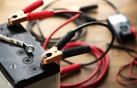 Kranamas akumuliatorius