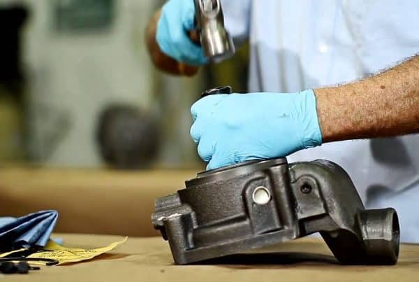 Aušinimo skysčio siurblio (vandens pompos) keitimas