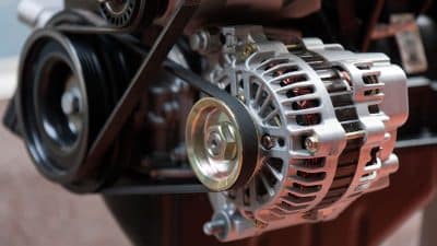 Generatoriaus diržo keitimas