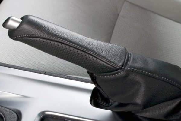 Rankinio stabdžio remontas lyno keitimas