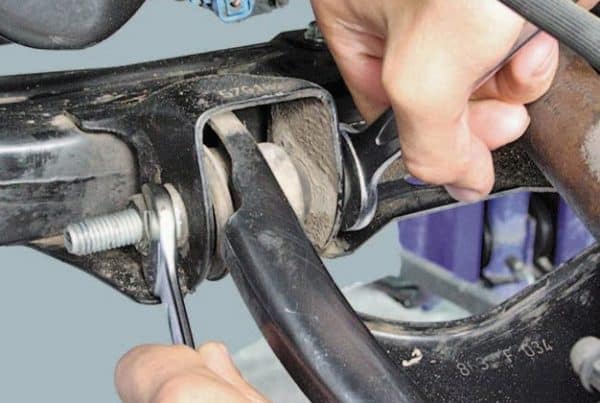 Sailenbloko (svirties įvorės) keitimas